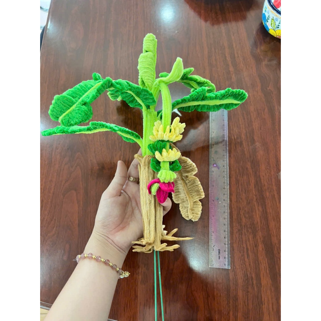 Cây chuối kẽm nhung handmade thích hợp làm tiểu cảnh, trang trí, làm quà tặng 8/3
