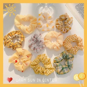 Dây buộc tóc Scrunchies, Buộc tóc nhiều màu