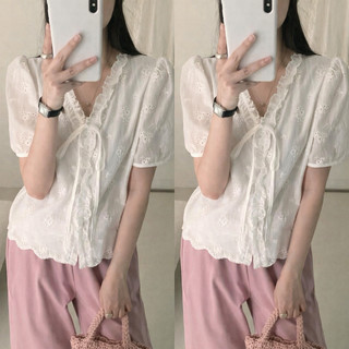 Áo sơ mi thô boil cổ V phối bèo đính nơ dáng rộng, phù hợp cho mùa xuân/hè LAVIAN A88
