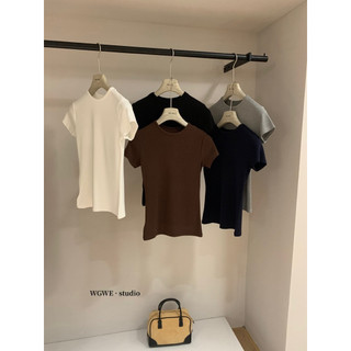 𝐏𝐡𝐢𝐞𝐧 𝐖𝐆𝐖𝐄 | (Sẵn) W3013 Áo Thun Cotton Ôm Body Cổ Tròn Thiết Kế Trơn Basic