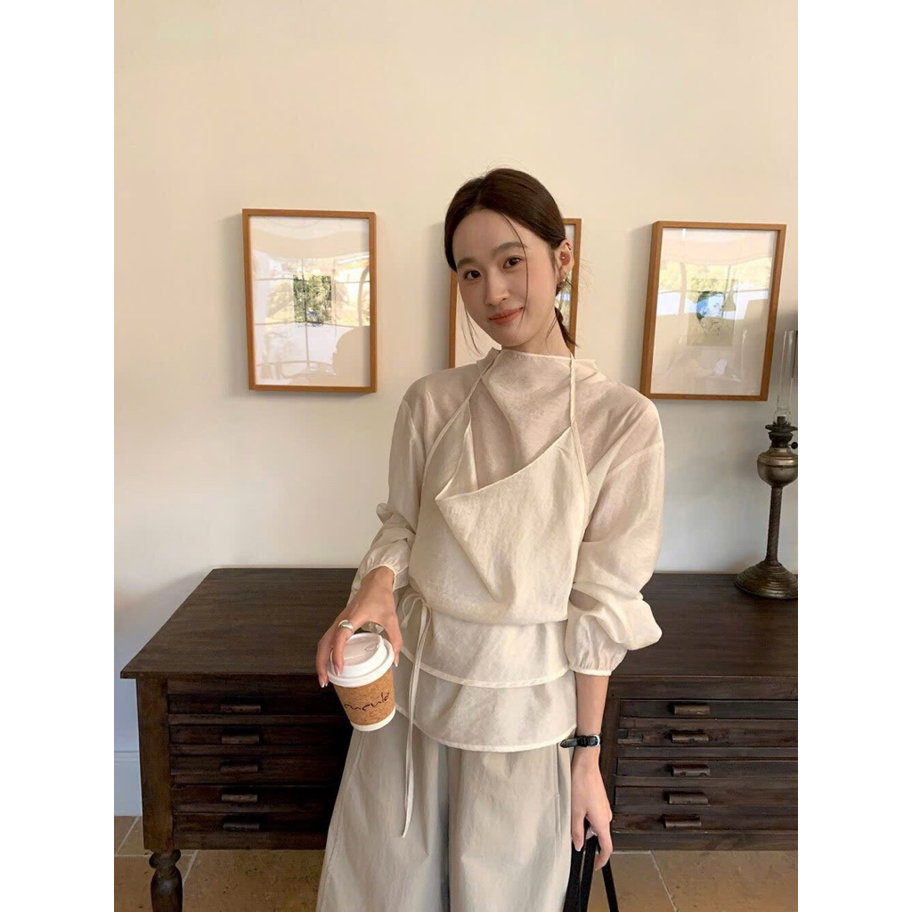 Áo kiểu cổ tròn phối yếm linen tơ xước Onni st