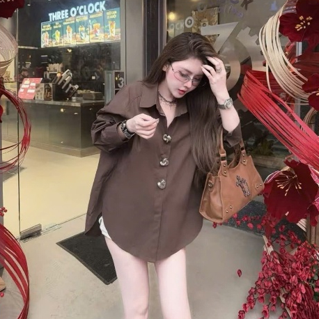 Áo Sơ Mi Nữ Form Rộng Cúc Trái Tim Màu Nâu Chocolate, Áo Sơ Mi Oversize Dài Tay Hàn Quốc - CHAMIE