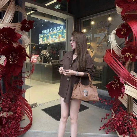 Áo Sơ Mi Nữ Form Rộng Cúc Trái Tim Màu Nâu Chocolate, Áo Sơ Mi Oversize Dài Tay Hàn Quốc - CHAMIE