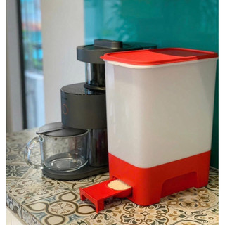 Thùng Gạo Rice Dispender 10kg Tupperware màu đỏ mới năm 2026