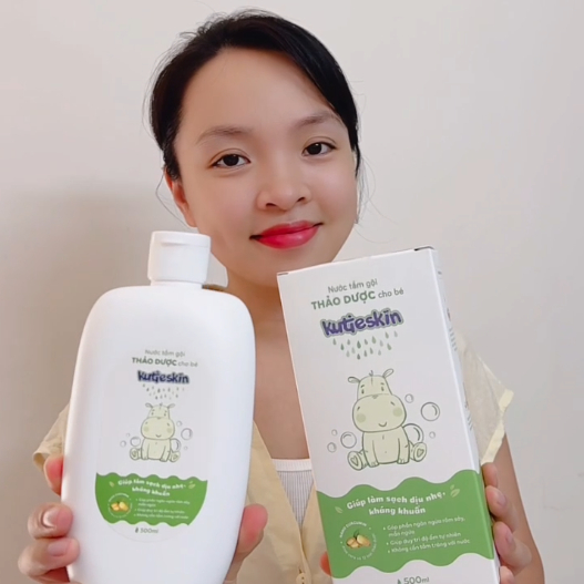Combo 2 Nước tắm gội thảo dược cho bé 500ml