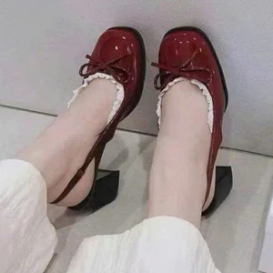 LOẠI I Giày Búp Bê Mary Jane Gót Vuông Da Bóng Viền Ren Đính Nơ