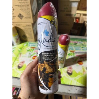 Combo 2 chai Xịt phòng Glade Trầm hương sâu lắng 280ml