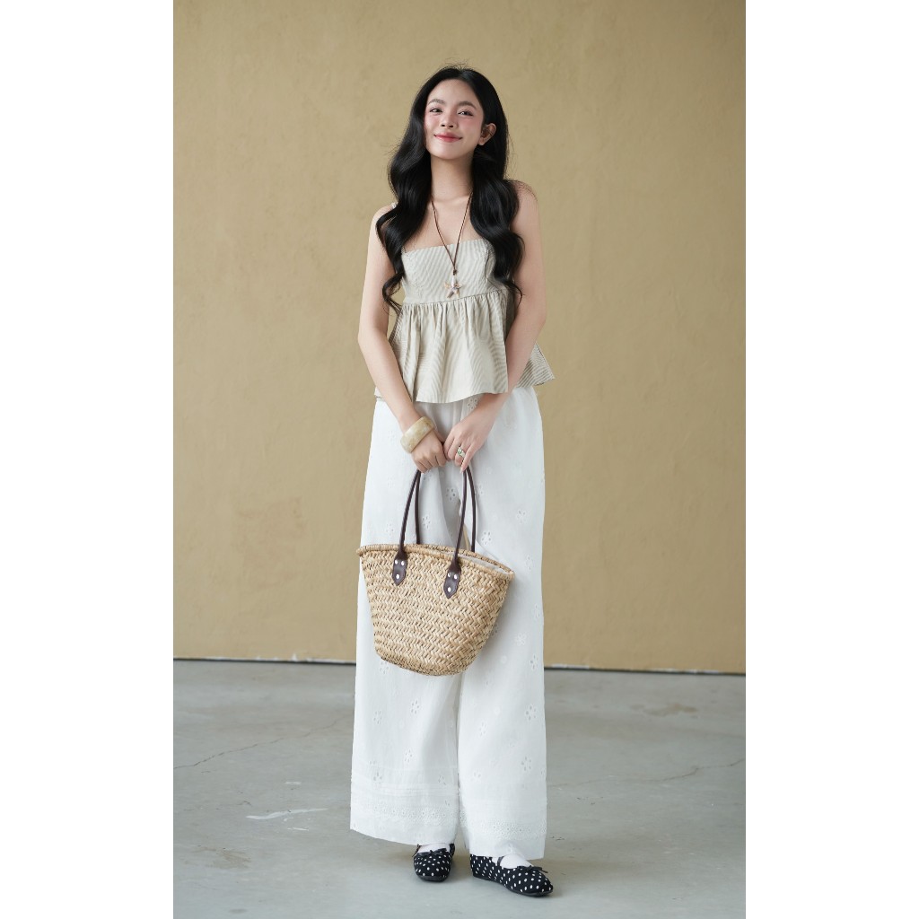Quần nữ dài ống suông Lunary Miều Est.2013 màu trắng chất xô ren