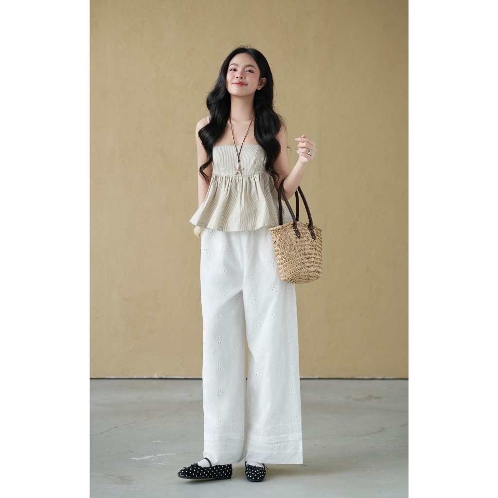 Quần nữ dài ống suông Lunary Miều Est.2013 màu trắng chất xô ren