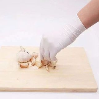 Găng tay y tế NITRILE màu trắng bao tay sử dụng 1 lần không mùi ôm sát co giãn thuận tiện cho làm bếp, làm đẹp sửa chữa