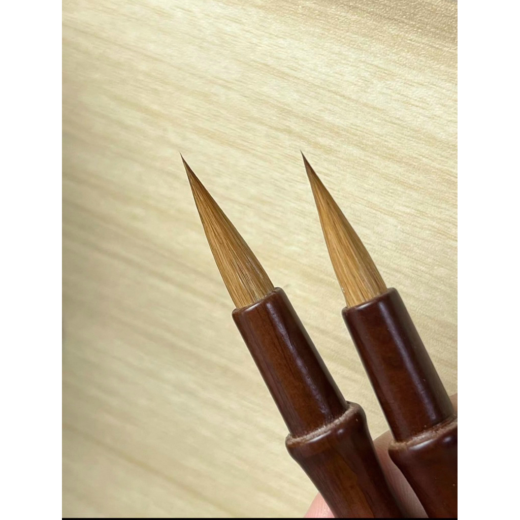Bút lông  tiểu lang hào viết chữ chữ thư pháp xuất phong 2cm, khẩu kính 0.55cm