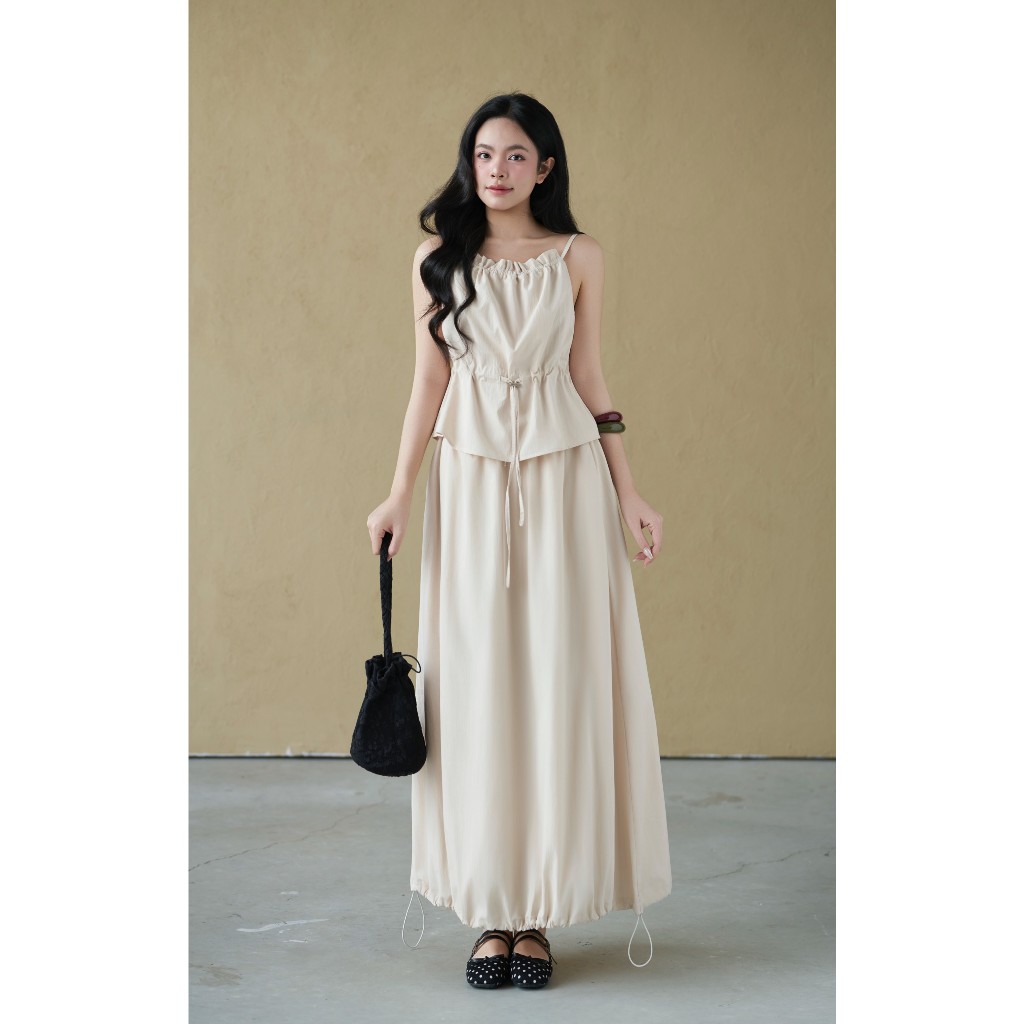 Set áo dây và chân váy Nabi Miều Est.2013 màu kem chất liệu dù