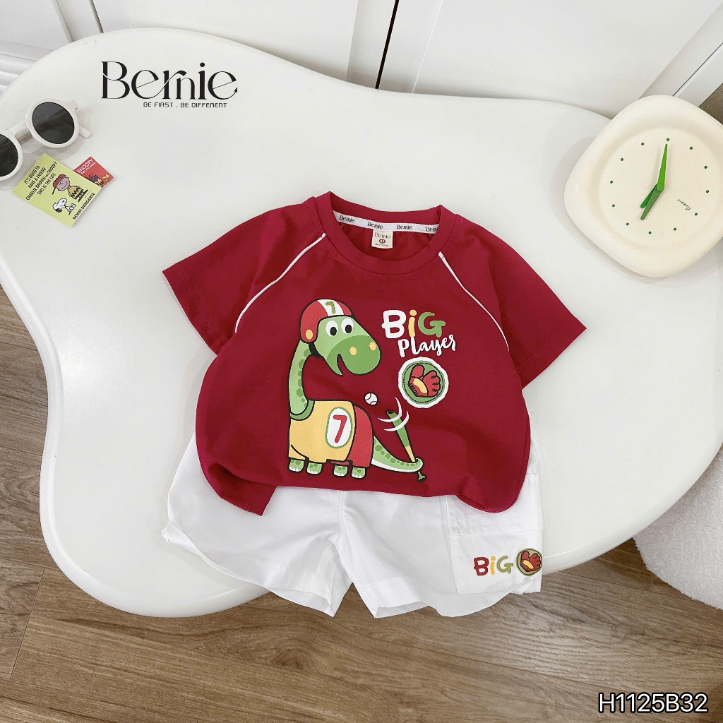 Bộ cotton cộc khủng long big player phối quần kaki, bộ thun cổ tròn in hoạ tiết phối quần kaki trắng