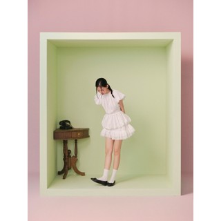 Áo babydoll OLV tay phồng chấm bi hở lưng trẻ trung White Dot Ruffled Peplum Top phù hợp đi chơi