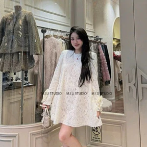 Váy ren hoa Tk dáng ngắn tiểu thư đính hoa tay cao cấp , Đầm nữ dáng xuông cổ tròn dài tay - màu kem basic dễ mặc