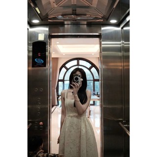 RABBIT CHIC - Váy 2 dây phối họa tiết hoa ren chiết eo ôm dáng