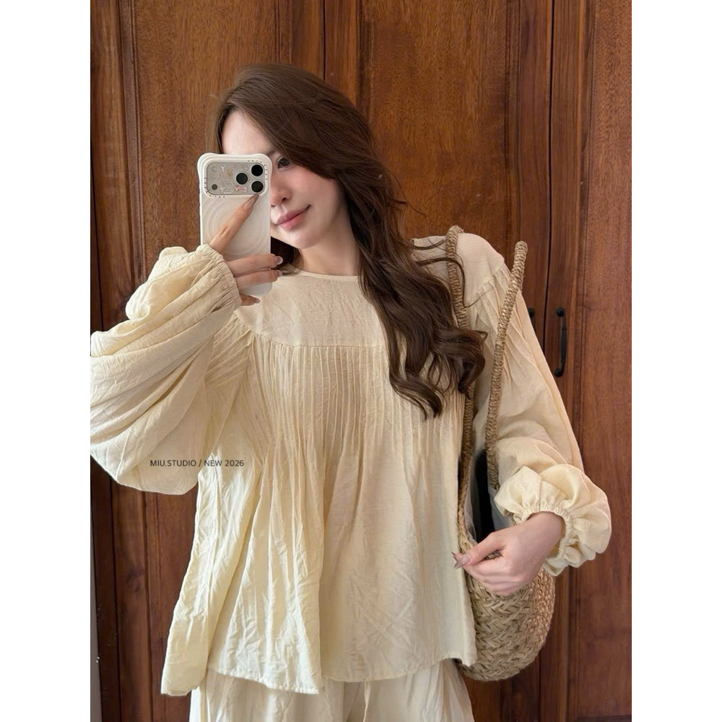 “Rachel Set” Set 2 món : Áo voan tơ cổ tròn tay bồng TK nhún dập ly kèm quần dài ống xuông-màu kem style basic đơn giản