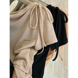𝐏𝐡𝐢𝐞𝐧 𝐖𝐆𝐖𝐄 | (Sẵn) w9042 Áo Thun Cotton Lệch Vai May Nhún