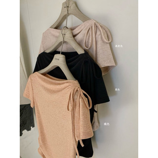 𝐏𝐡𝐢𝐞𝐧 𝐖𝐆𝐖𝐄 | (Sẵn) w9042 Áo Thun Cotton Lệch Vai May Nhún