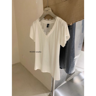𝐏𝐡𝐢𝐞𝐧 𝐖𝐆𝐖𝐄 | (Sẵn) w8905 Áo Thun Cổ Tim Viền Ren Cộc Tay Form Vừa Vặn