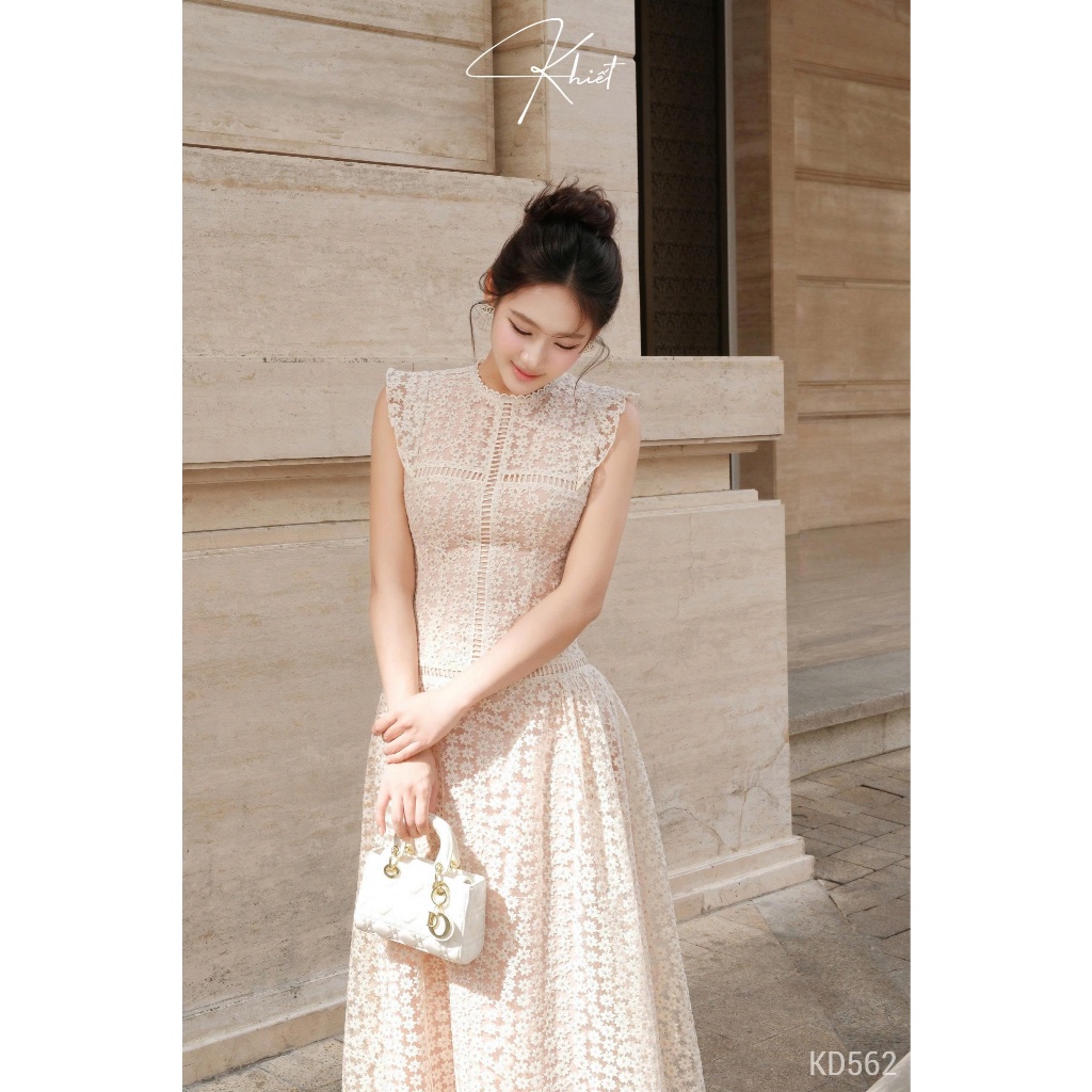 Đầm maxi dài ren hoa nữ tính, thiết kế phong cách tiểu thư nhẹ nhàng KD562