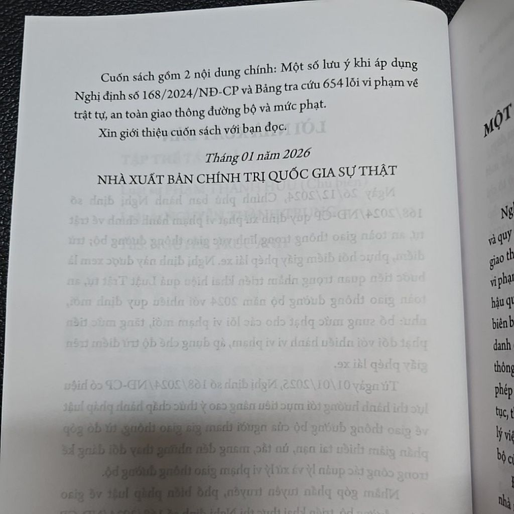 Sách - Cẩm nang tra cứu 654 lỗi vi phạm giao thông đường bộ và mức phạt (NXB Chính trị quốc gia Sự thật)