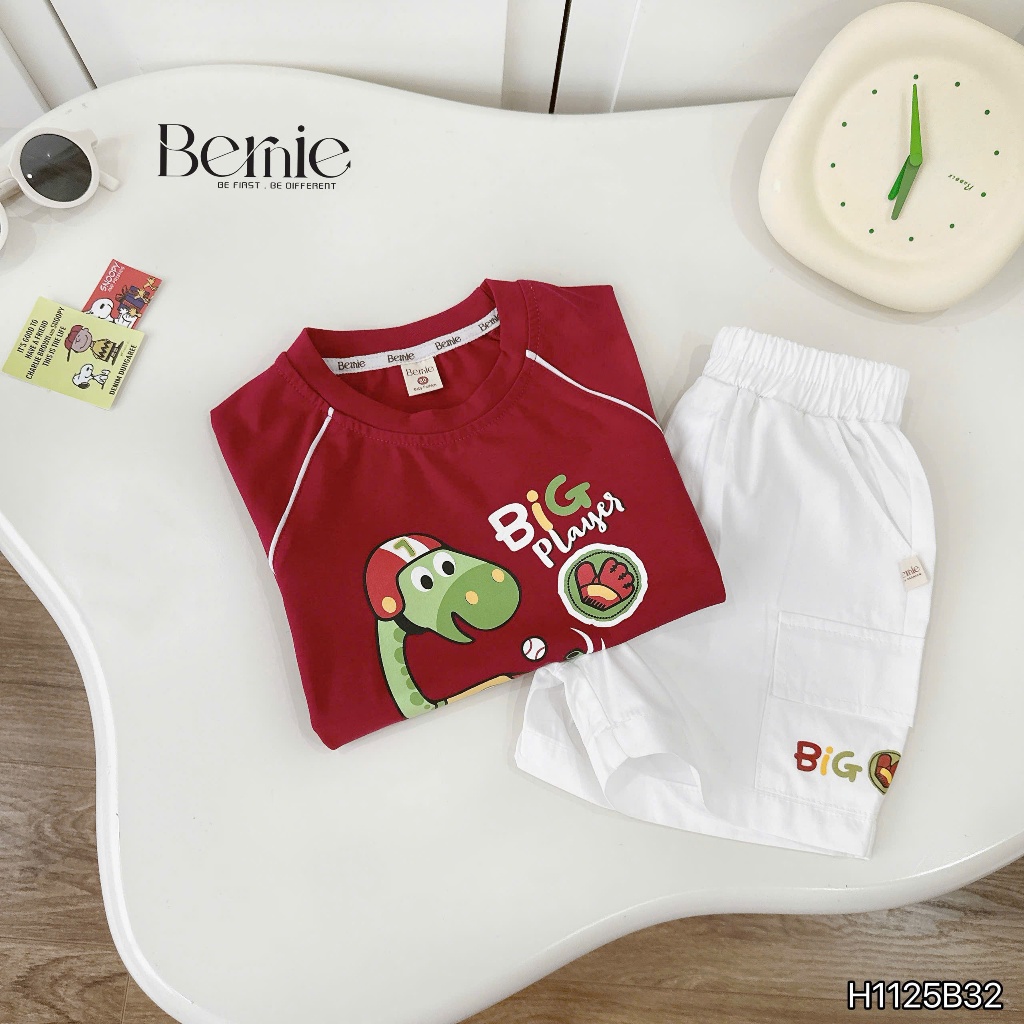 Bộ cotton cộc khủng long big player phối quần kaki, bộ thun cổ tròn in hoạ tiết phối quần kaki trắng