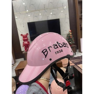 Mẫu mới mũ bảo hiểm kết Brabas có khoét sau - Với kết cấu chắc chắn dựa trên lớp Sơn phủ Nhũ thời trang