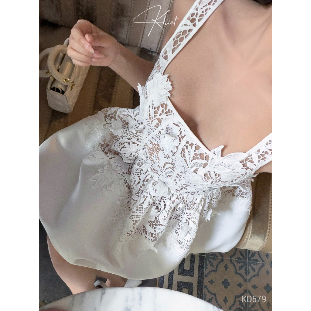 Đầm ngắn Khiết dáng xòe ren 3D trắng phối phi trơn phong cách dự tiệc sang chảnh KD579