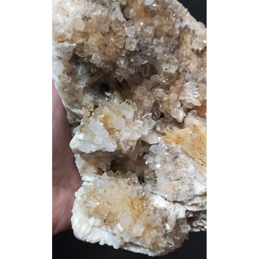 tinh thể thạch anh tự nhiên
