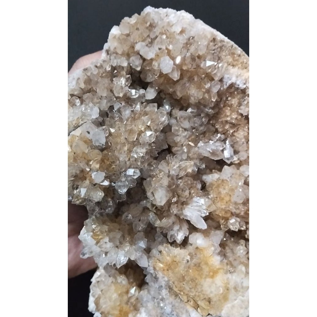 tinh thể thạch anh tự nhiên