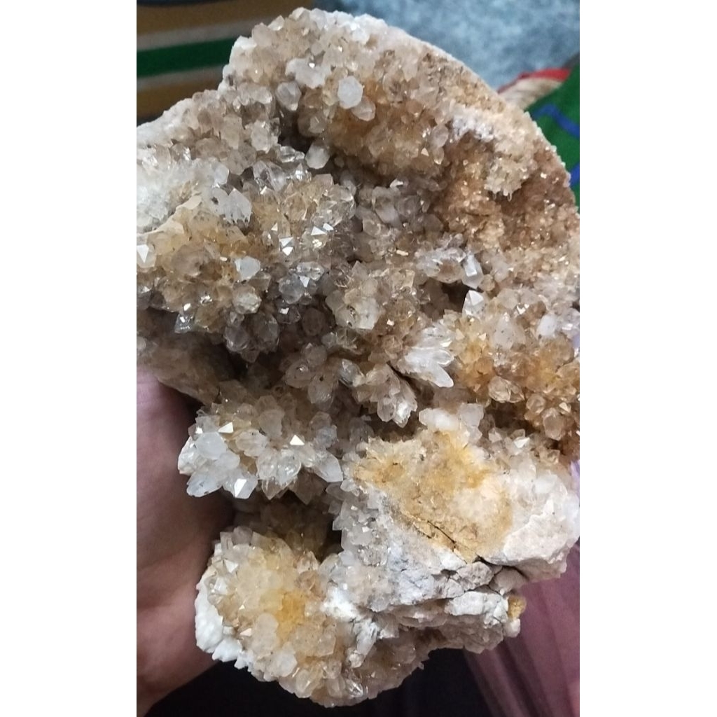 tinh thể thạch anh tự nhiên
