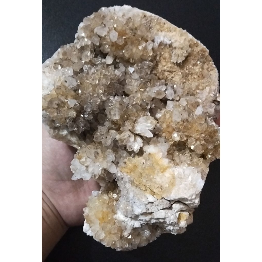 tinh thể thạch anh tự nhiên