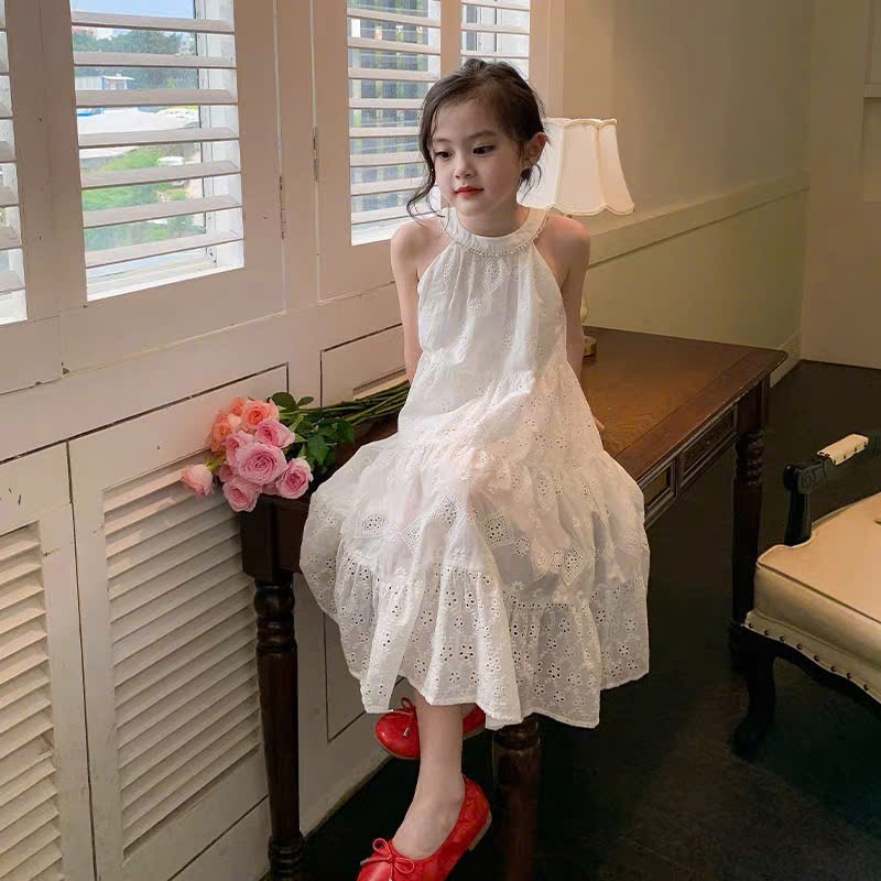 Váy thêu hoa dáng dài maxi form rộng thoải mái, đầm yếm vải thô cao cấp phong cách Hàn Quốc mẹ bé diện hè đi biển