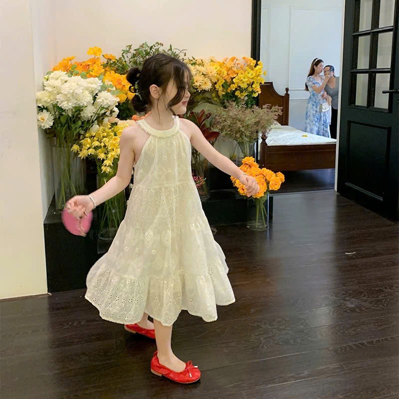 Váy thêu hoa dáng dài maxi form rộng thoải mái, đầm yếm vải thô cao cấp phong cách Hàn Quốc mẹ bé diện hè đi biển