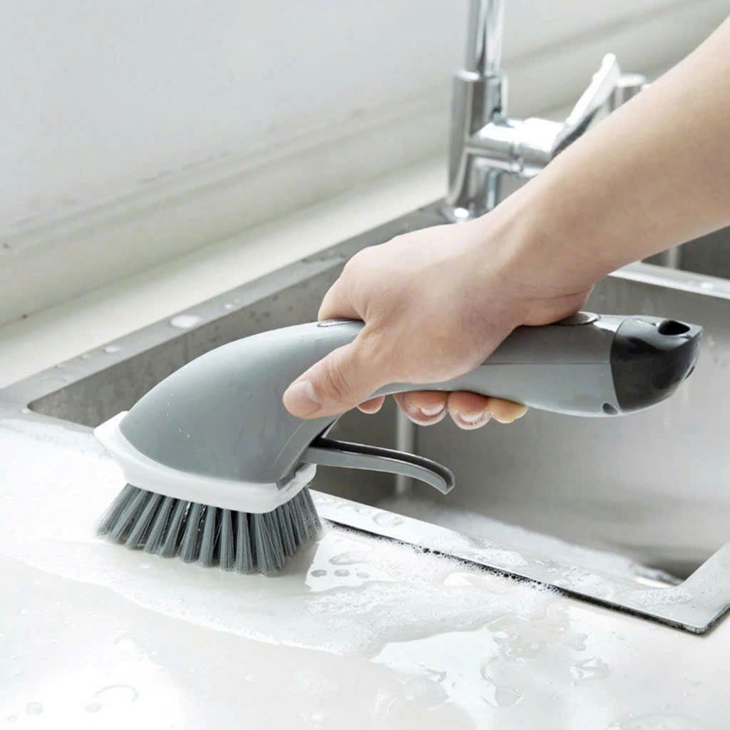 bàn chải cọ rửa bếp đa năng có ngăn chứa nước tẩy rửa