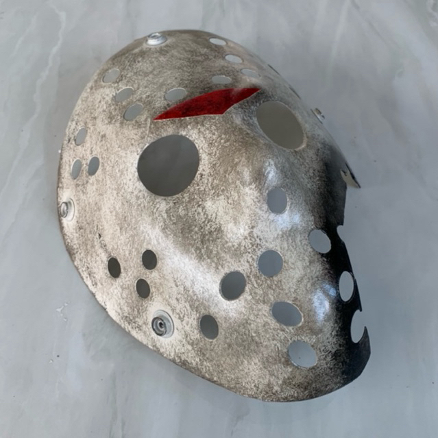 Mặt Nạ Khúc Côn Cầu Jason Voorhees phần 7 trong loạt phim Thứ 6 ngày 13.
