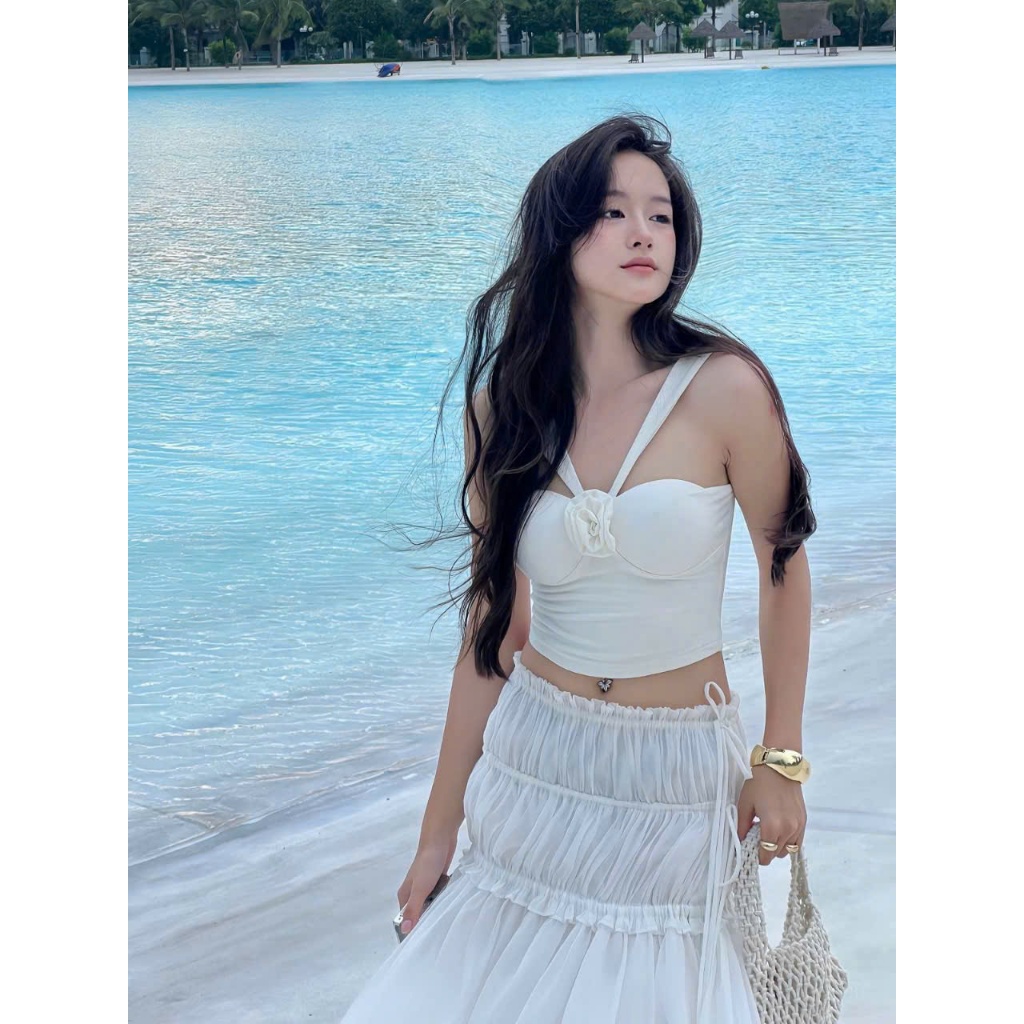 Set Đi Biển Áo Cổ Yếm Croptop Đính Hoa Kèm Chân Váy Voan Maxi Dáng Dài Màu Trắng SAN Clothings - P184