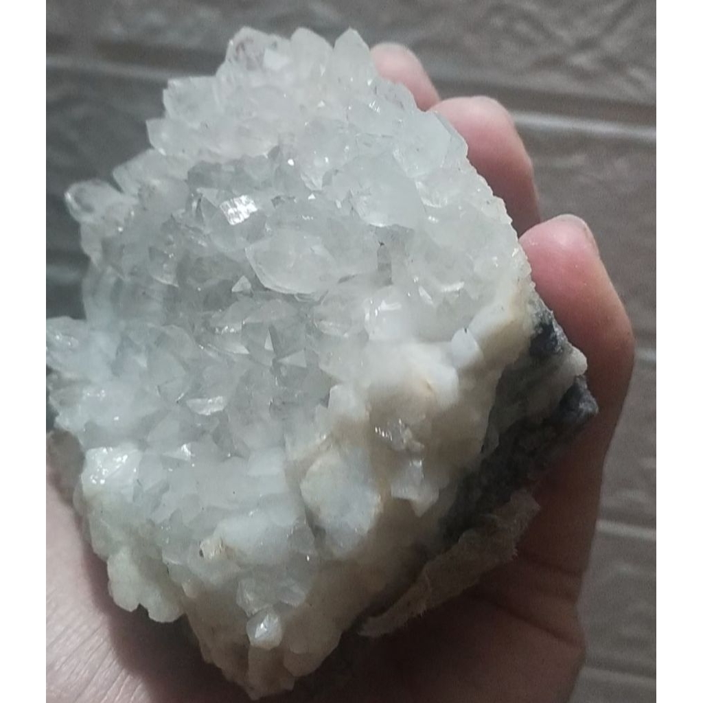 tinh thể thạch anh thiên nhiên