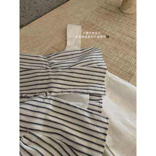 𝐏𝐡𝐢𝐞𝐧 𝐖𝐆𝐖𝐄 | (Sẵn) w8921 Áo 2 Dây Thô Vạt Xẻ Peplum Lưng Chun