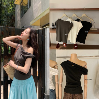 𝐏𝐡𝐢𝐞𝐧 𝐖𝐆𝐖𝐄 | (Sẵn) w8955 Áo thun Lệch Vai Tay Ngắn Ôm Eo