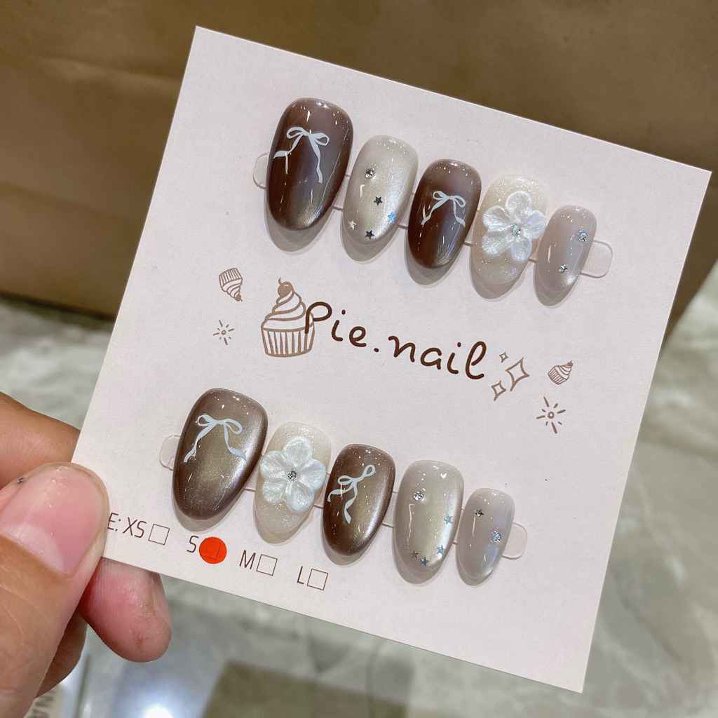 477. nailbox mắt mèo nâu xám tone đậm. nặn hoa