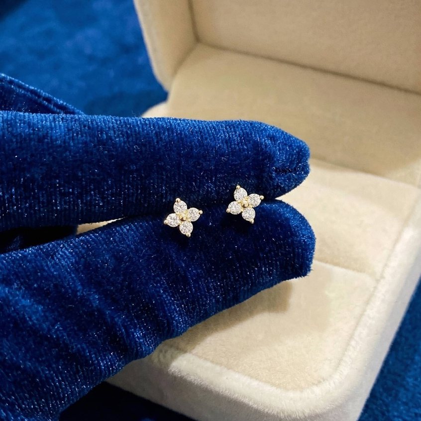 Khuyên tai bạc đính đá cỏ bốn lá ChicEar Jewelry, Hoa tai Bạc cỏ 4 lá may mắn gắn đá nhỏ xinh sang trọng