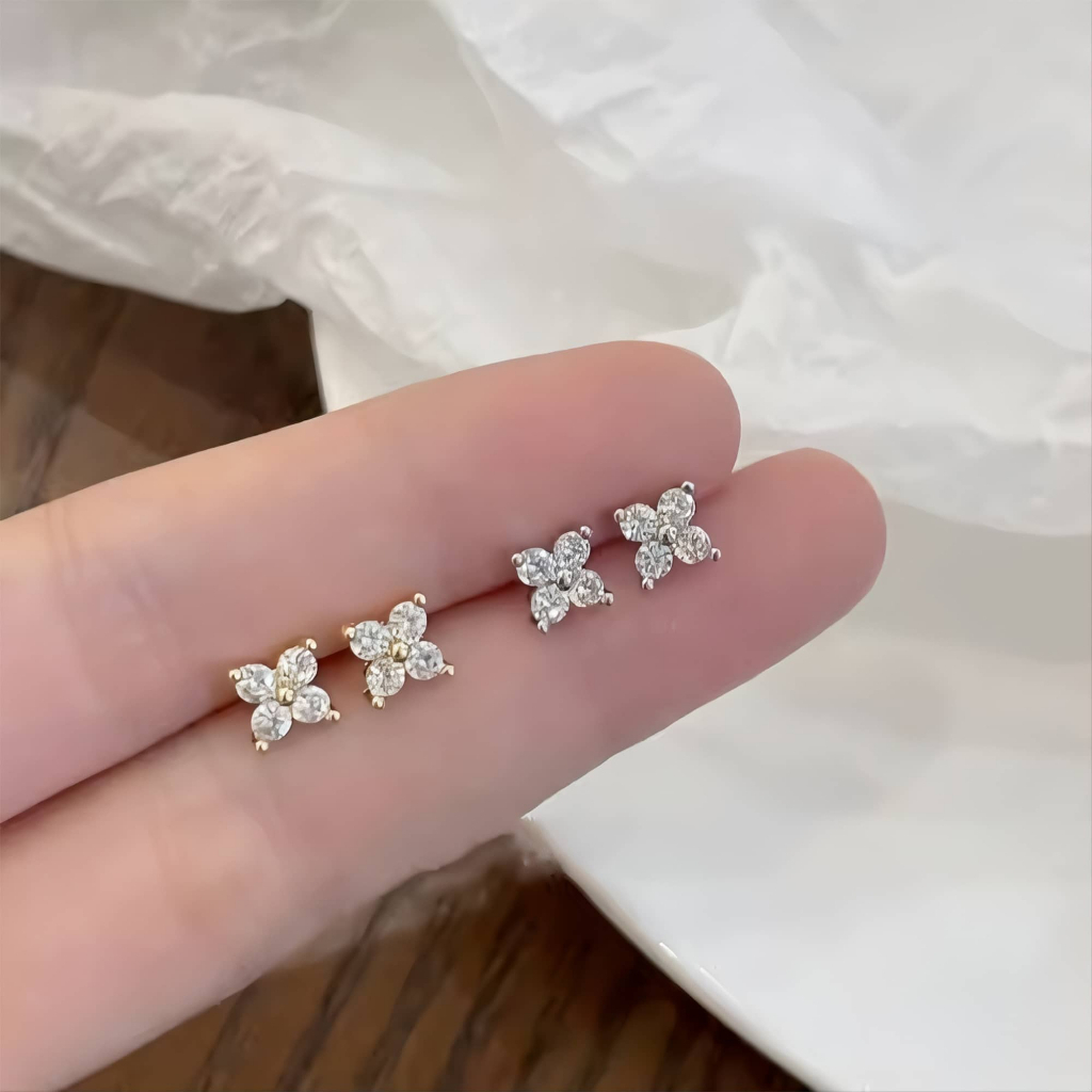 Khuyên tai bạc đính đá cỏ bốn lá ChicEar Jewelry, Hoa tai Bạc cỏ 4 lá may mắn gắn đá nhỏ xinh sang trọng