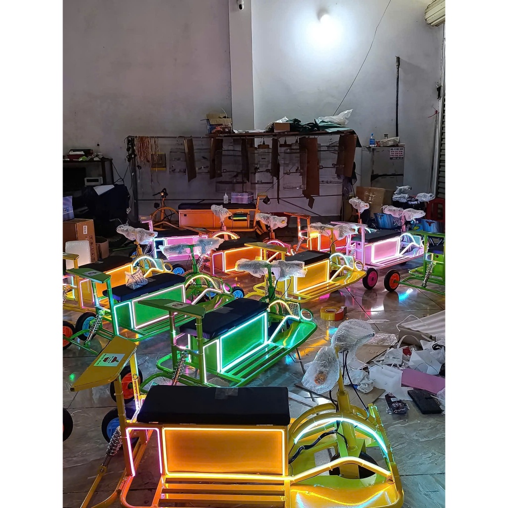 Xe xuồng điện trẻ em chơi công viên, quảng trường có lò xo, 2 người ngồi, tải 130kg cực êm