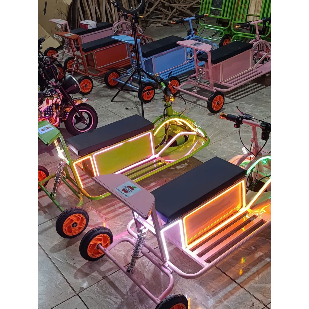 Xe xuồng điện trẻ em chơi công viên, quảng trường có lò xo, 2 người ngồi, tải 130kg cực êm