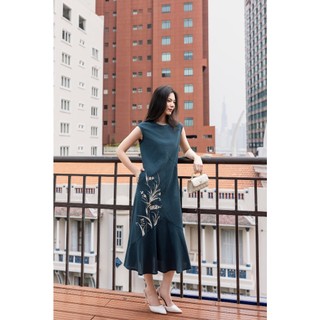 SWANLAKE | Váy Đầm Nữ Suông Sát Nách Cổ Tròn Đuôi Cá Vải Linen Thêu Hoa Cao Cấp Thanh Lịch D13313