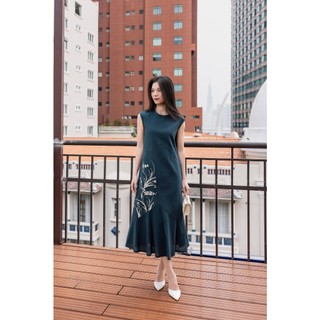 SWANLAKE | Váy Đầm Nữ Suông Sát Nách Cổ Tròn Đuôi Cá Vải Linen Thêu Hoa Cao Cấp Thanh Lịch D13313