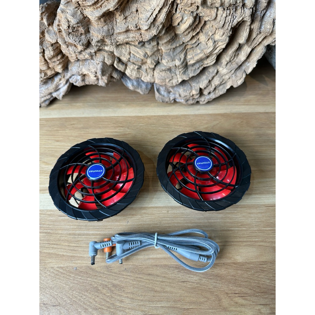 Quạt Áo Điều Hòa SWONSAN 12V Chính Hãng – 9 Cánh Gió Mạnh, Chống Nước, Siêu Bền, Loại Mới 2026