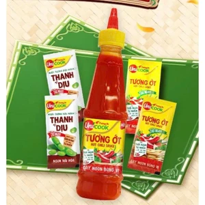 COMBO GIA VỊ 2026: 1 Chai tương ớt 310Gr; 2 Gói Nước Tương 10ml; 2 Gói Tương Ớt 10ml.